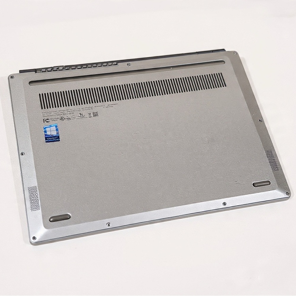 Lenovo Silver Laptop with Black Keyboard - Picture 4 of 4